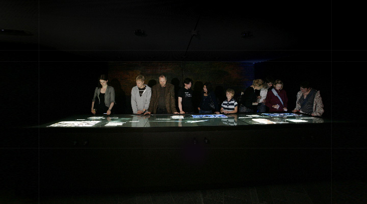 Multitouch XL 8 User konnten zur selben Zeit interagieren